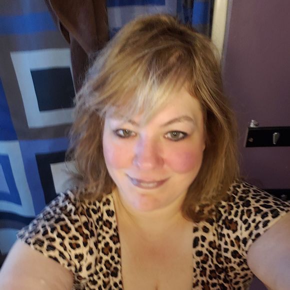 Meet the Posher Other - Meet your Posher, Heather